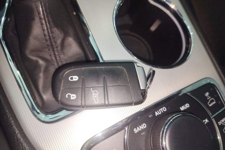 Used Jeep Grand Cherokee 2020 3.0L Elite Navigation Edition Vehicle Key