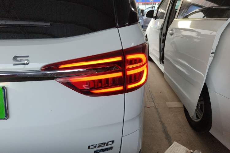 Used SAIC MAXUS G20 2021 Facelifted PLUS 2.0T Gasoline Automatic Luxury Edition
