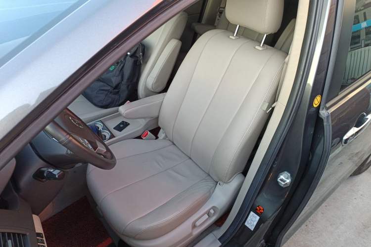 Used Mazda Mazda 8 2011 2.3L Deluxe Edition