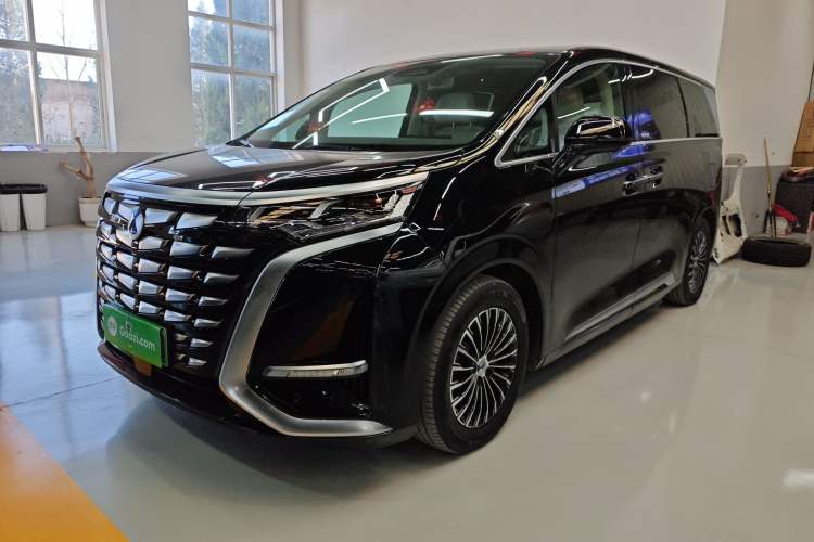 Used Denza D9 2022 DM-i 970 Four-Wheel Drive Flagship Model
