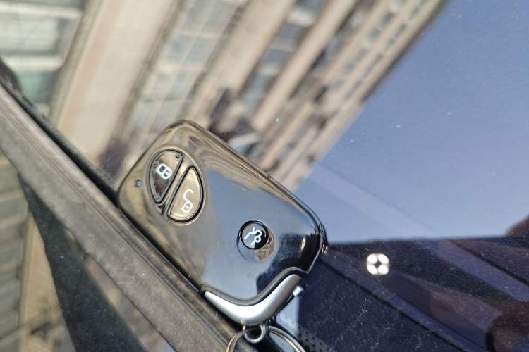 Used BYD S6 2014 2.0L Manual Luxury 5-Seater
