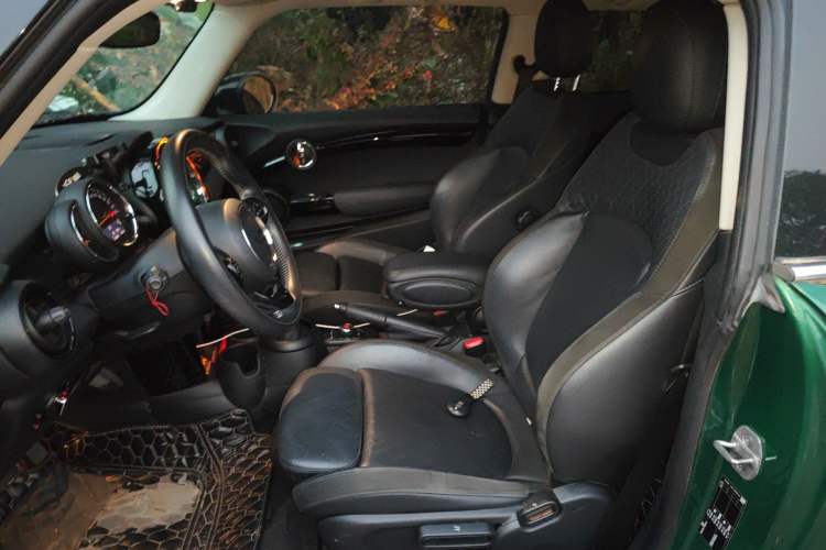 Used MINI 2020 1.5T COOPER Artist Left Front Seat