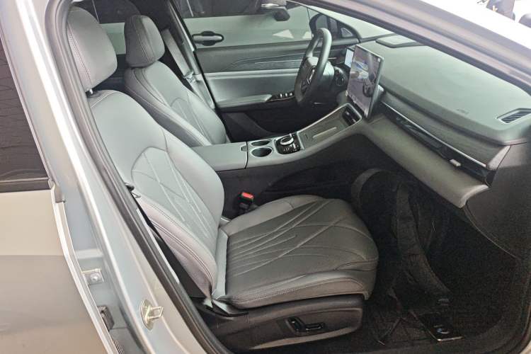 Used Geely Galaxy L6 2025 EM-i 140km Starship Edition