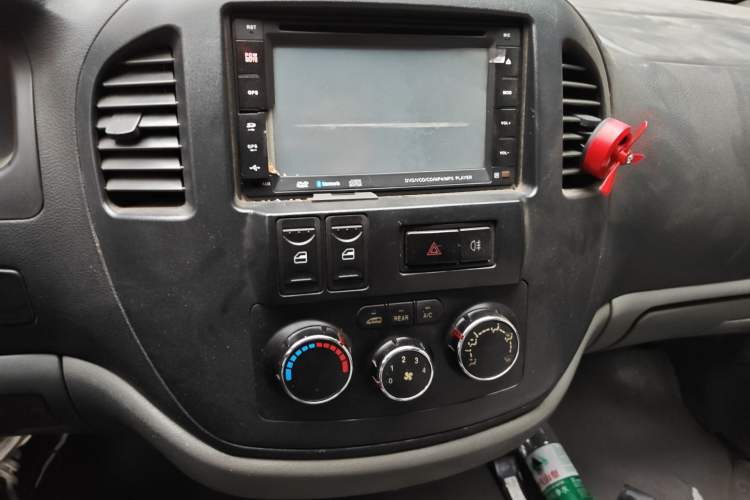 Used FORTHING Lingzhi 2013 M3 1.6L 7-Seater Comfort Model