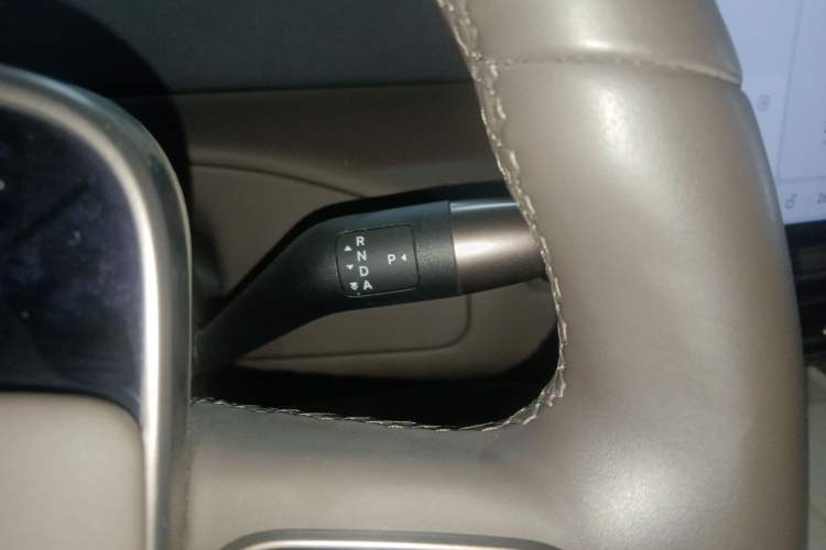 Used Li Auto MEGA 2024 Ultra Model Gear Lever