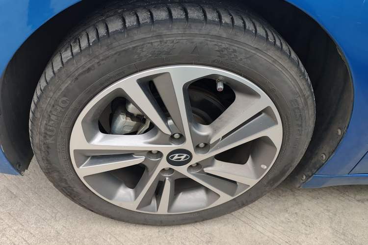 Used Hyundai Elantra (6th Generation / Lingdong) 2016 1.6L Automatic ZhiXuan – Elite Version Exterior 4