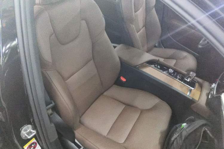 Used Volvo S90 2025 B5 Zhiyi Luxury Edition