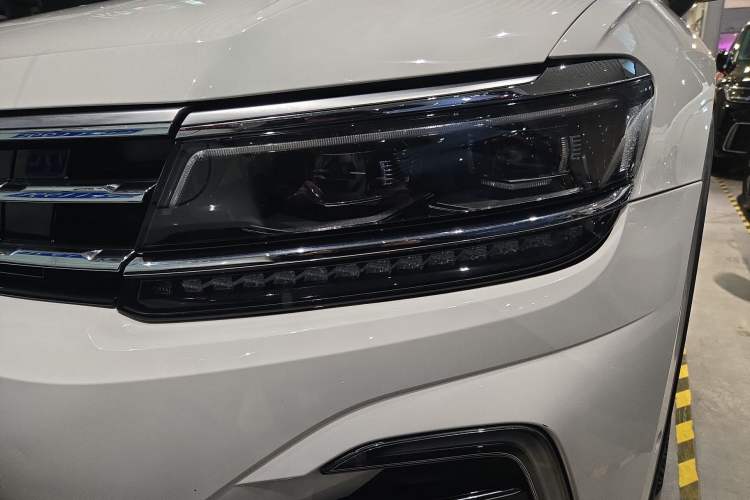 Used Volkswagen Tiguan L New Energy 2020 430 PHEV Plug-in Hybrid Flagship Edition Left Front Headlight