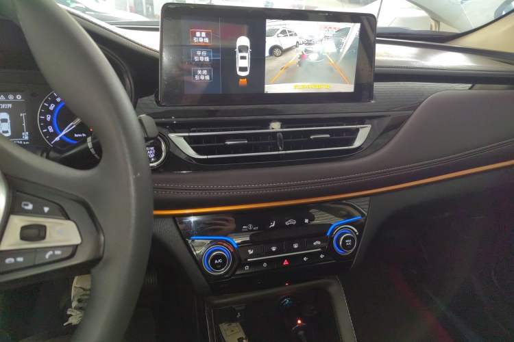 Used CHANGAN Eado DT 2019 1.6L Automatic Smart Enjoyment Model China VI Standard Audio And AC Panel