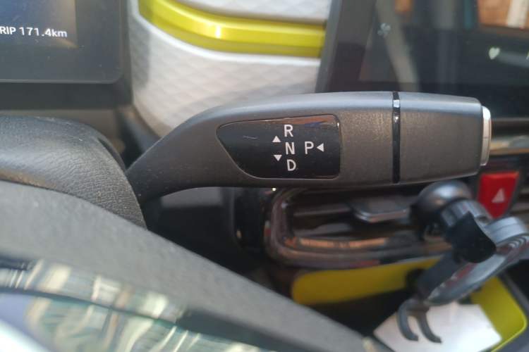 Used SOL E10X 2021 302 km Range Fashion Edition 30.2 kWh