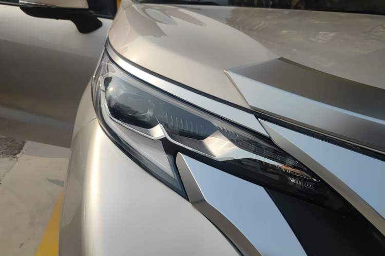 Used Toyota SIENNA 2023 2.5L Hybrid Comfort Edition