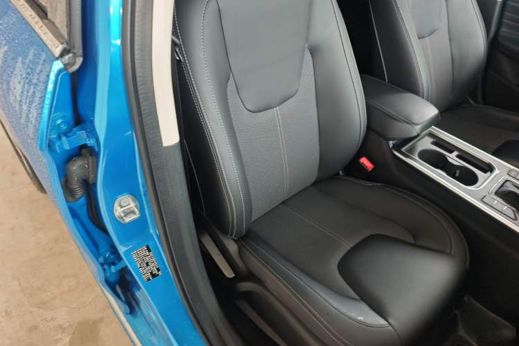 Used Chery Arrizo GX 2018 1.5T CVT Dynamic Color Version China V Standard Right Front Seat