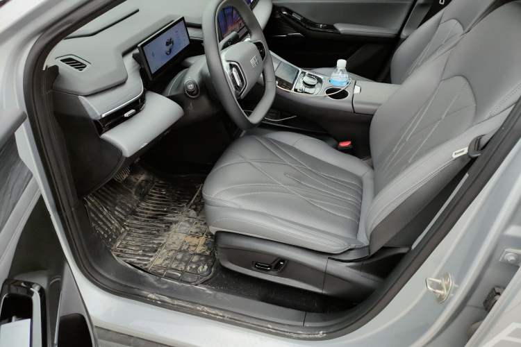 Used Geely Galaxy L6 2025 EM-i 140km Starship Edition Left Front Seat