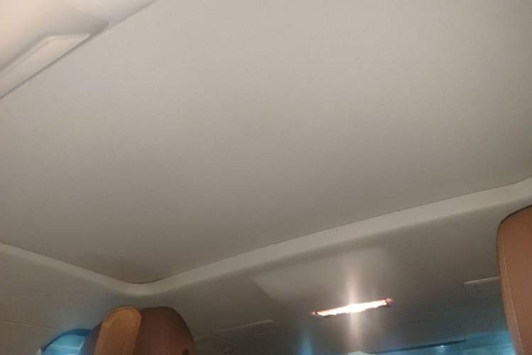 Used BMW 5 Series 2014 528Li Leading Model
