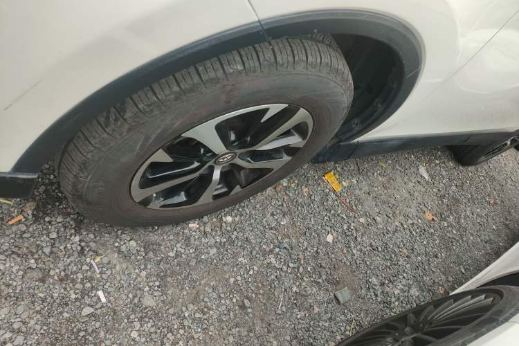 Used Toyota RAV4 2016 2.0L CVT Two-Wheel Drive Fashion Edition China V Standard
