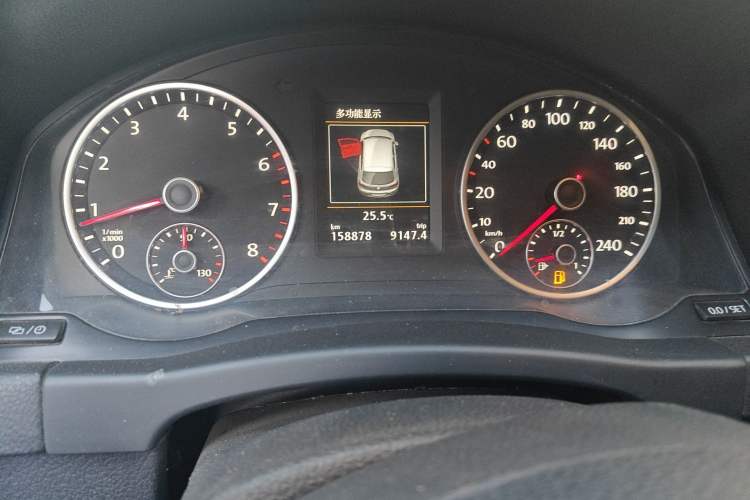 Used Volkswagen Tiguan 2015 1.8TSI Automatic All-Wheel-Drive Luxury Model
