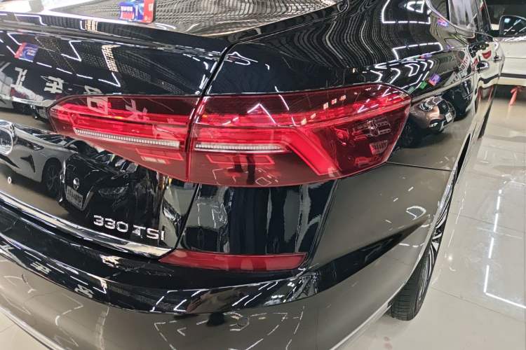 Used Volkswagen Passat 2020 Revised Version 330TSI Luxury Edition China VI Standard
