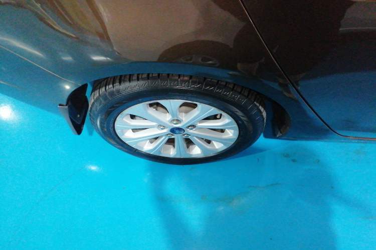 Used Ford Escort 2015 1.5L Automatic Fashion Model