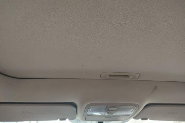 Used Hyundai Celesta 2011 1.6L Manual Luxury Model Headliner