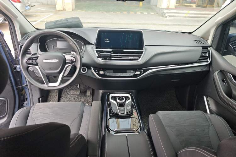 Used SAIC MAXUS G20 2021 Facelifted PLUS 2.0T Gasoline Automatic Luxury Edition