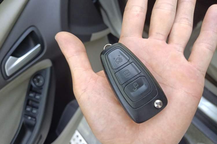 Used Ford Focus 2012 Sedan 1.6L Automatic Comfort Model
