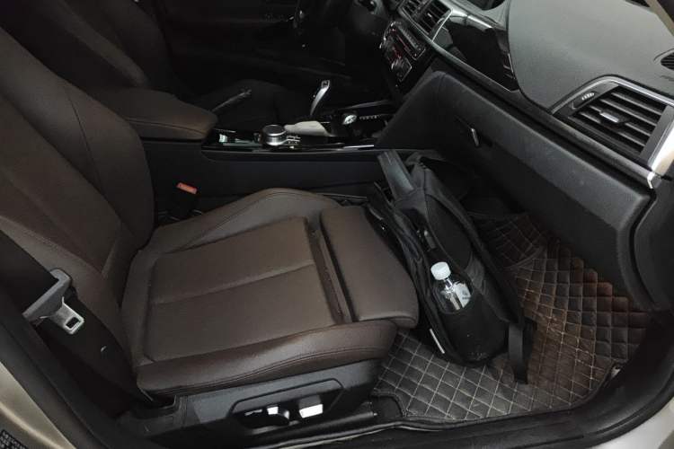 Used BMW 3 Series 2019 320Li Fashion Model
