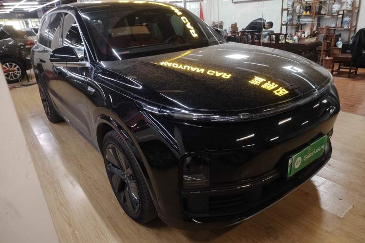 Used Li Auto L8 2024 Pro Model Exterior 1