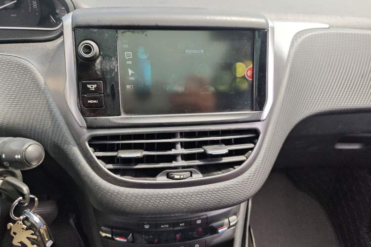 Used Peugeot 2008 2014 1.6L Automatic Fashion Edition
