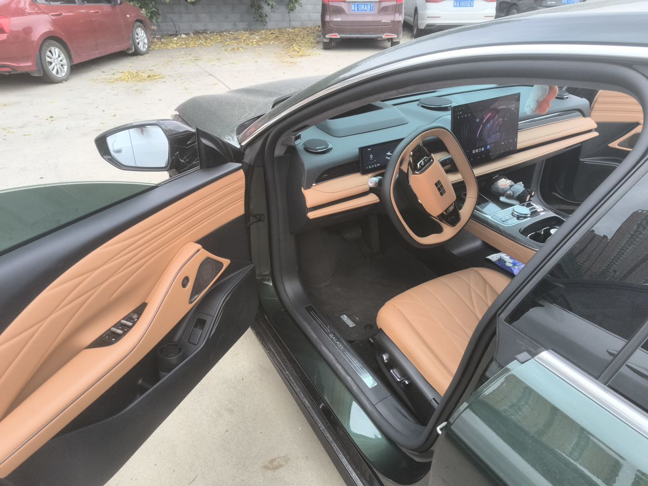 Geely Galaxy 8 2025 130km EM-P Starship Edition — снимка 16