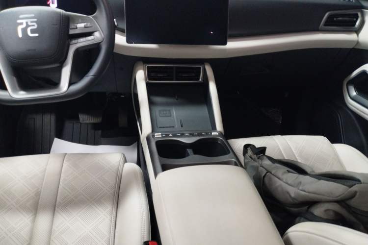 Used BYD Yuan UP 2025 Intelligent Driving Version 401 km Beyond-Range Edition