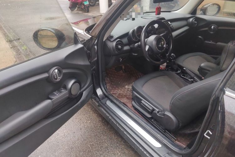 Used MINI 2014 1.2T ONE Driver Seat