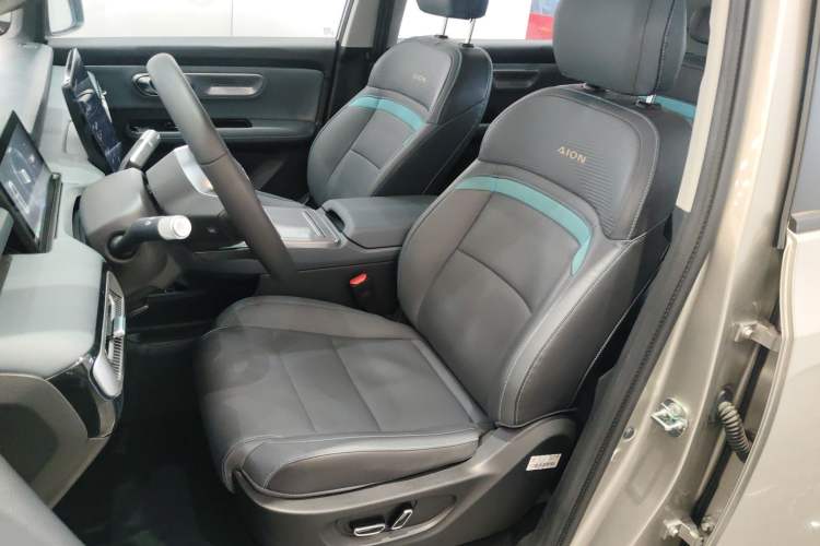 Used AION Y 2023 Younger Star Edition
