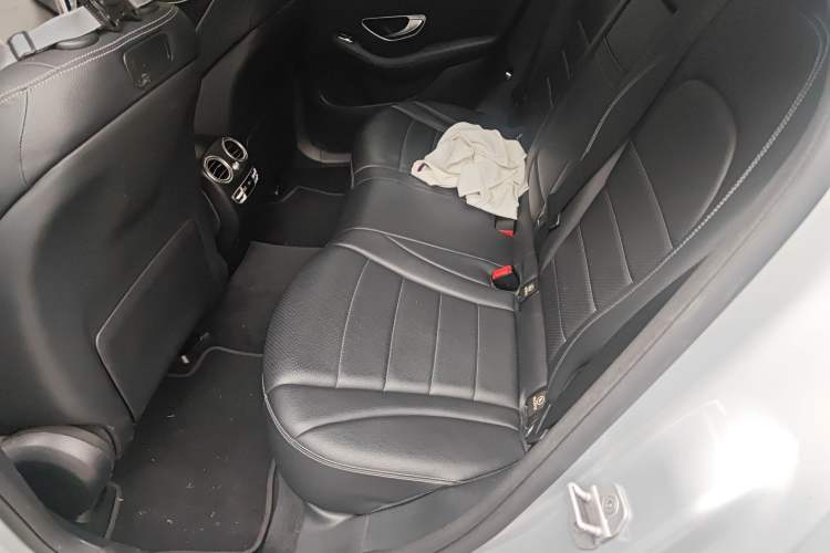 Used Mercedes-Benz GLC 2016 GLC 300 4MATIC Dynamic Model Left Rear Seat