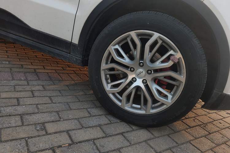 Used Land X7 2015 2.0T Panoramic Flagship Edition Right Front Wheel Hub