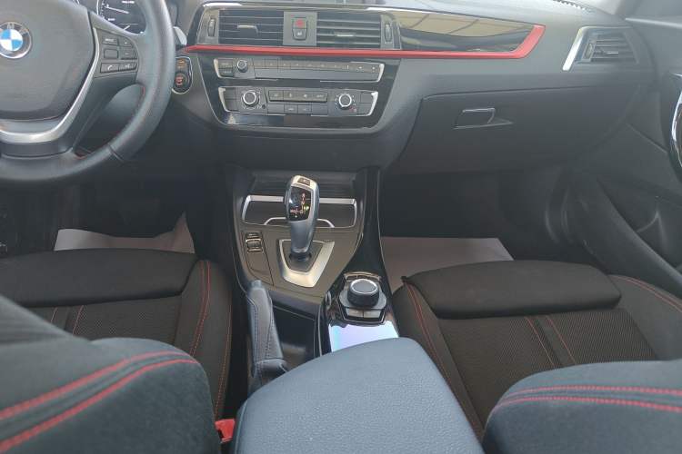 Used BMW 1 Series 2018 118i Sport Design Package