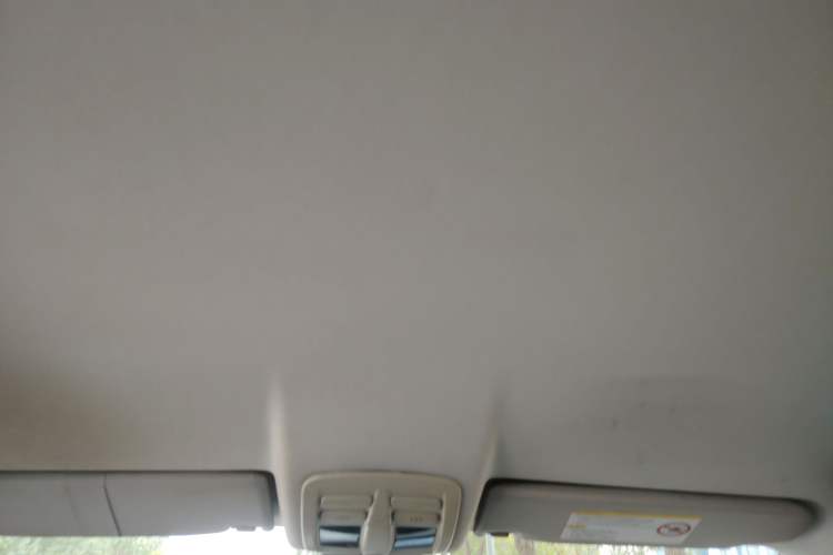 Used Dongfeng Aeolus H30 2010 1.6L Automatic ZunYa Trim
