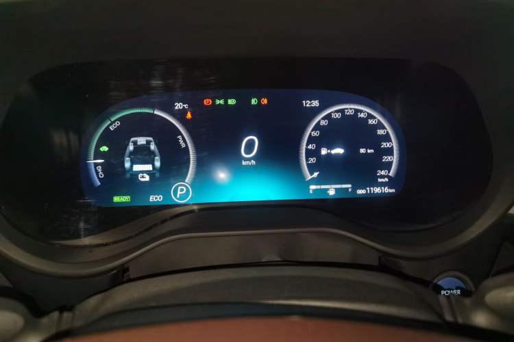 Used Toyota SIENNA 2023 2.5L Hybrid Platinum Edition