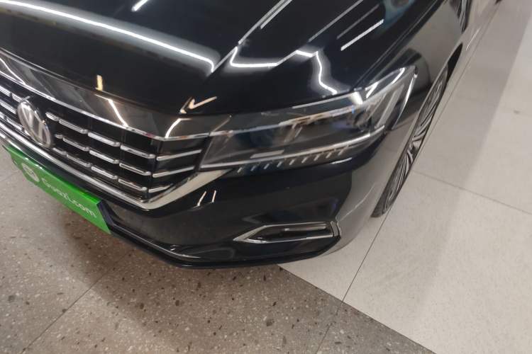 Used Volkswagen Passat 2019 330TSI Luxury Edition China VI Standard
