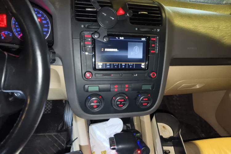 Used Volkswagen Sagitar 2009 2.0L Automatic Leather Edition
