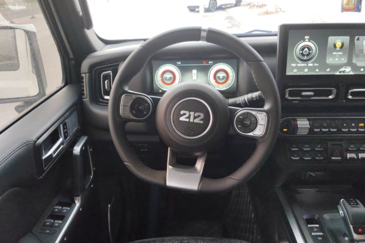 Used 212 T01 2024 2.0T Mechanic