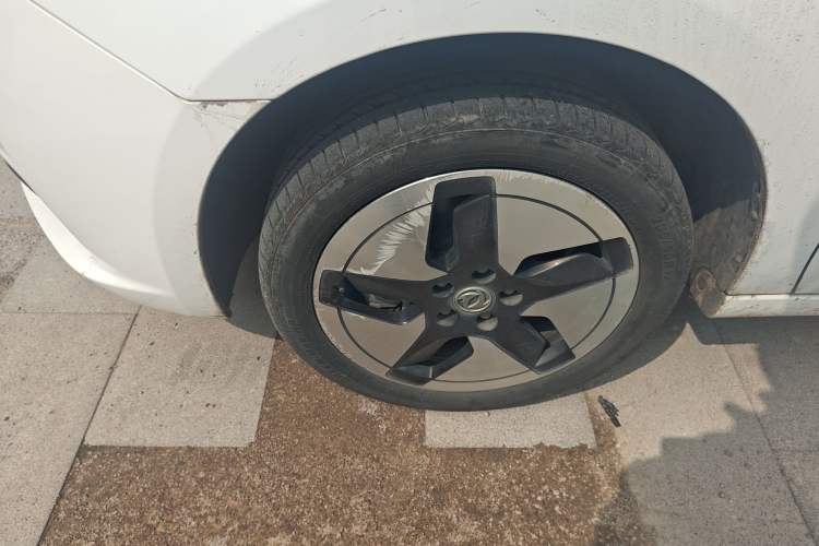 Used Dongfeng Aeolus E70 2022 500 Ultra-Enjoyment Edition Exterior 4