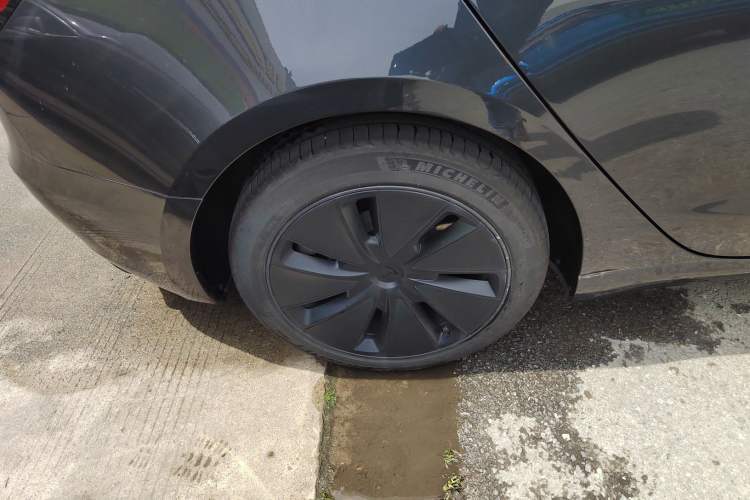 Used Tesla Model 3 2023 Rear-Wheel-Drive Version
