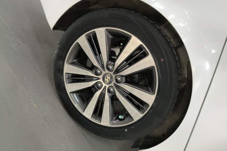 Used Hyundai Mistra 2014 1.8L Automatic Deluxe DLX Model