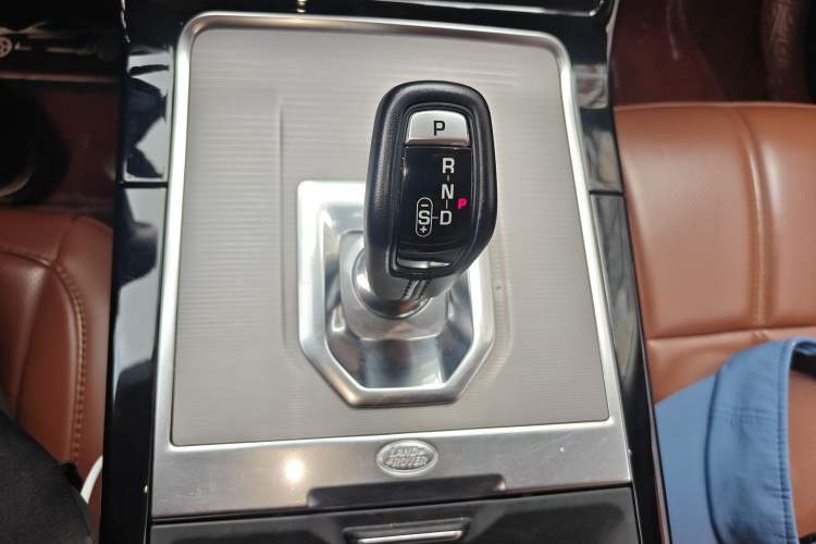 Used Land Rover Range Rover Evoque 2020 249 PS Youth Edition
