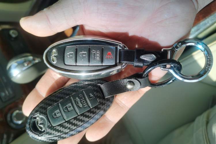 Used Infiniti QX80 2016 5.6L 4WD
