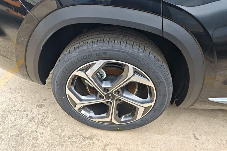 Used Geely Auto Monjaro L 2024 2.0TD DCT EVO Two-Wheel Drive Long-Range Version Right Rear Wheel Hub