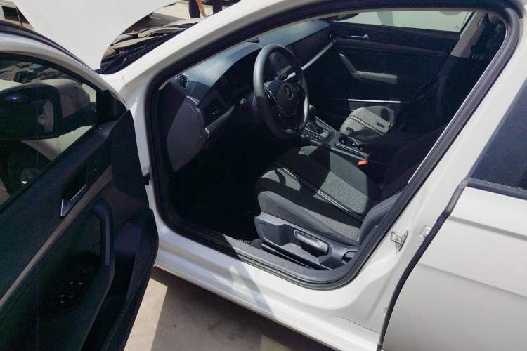 Used Volkswagen Lavida 2022 1.5L Automatic Fashion Edition
