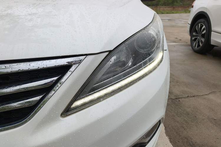 Used CHANGAN Eado 2016 1.6L Manual Fashion Edition Left Front Headlight