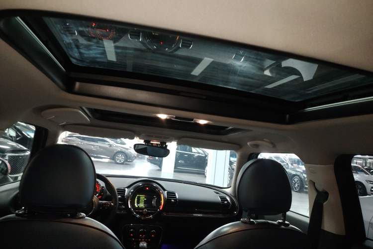 Used MINI Clubman 2016 Revised Version 1.5T COOPER Connoisseur Edition