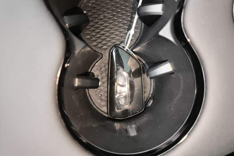 Used Volkswagen ID.UNYX 2024 Pro Long-Range Version Vehicle Key